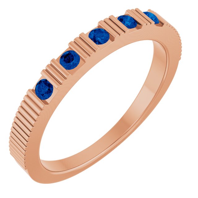 Bague empilable en or rose 14 carats et saphir bleu naturel