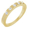 Bague empilable en or jaune 14 carats et saphir blanc naturel