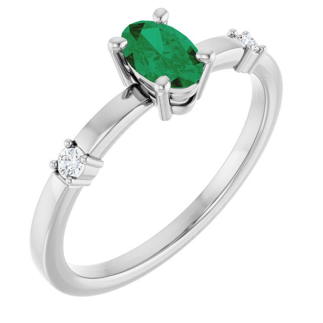 Bague en or 14 carats avec émeraude blanche de laboratoire et diamants naturels (0,05 carat au total).