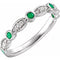 Bague en or 14 carats sertie d'une émeraude blanche naturelle et de diamants naturels (0,25 carat au total).