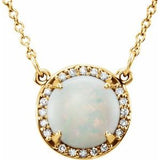 Collier en or jaune 14 carats, opale blanche naturelle de 8 mm et diamants naturels (0,05 carat au total), 40,6 cm (16 pouces).