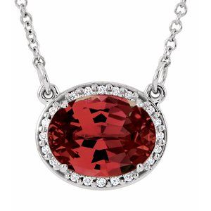 Collier de 42 cm (16 1/2 po) en or 14 carats, grenat naturel blanc du Mozambique et diamants naturels (0,04 carat au total).