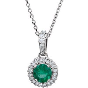 Collier en platine, émeraude naturelle et diamants naturels (0,25 carat au total), 45,7 cm (18 pouces).