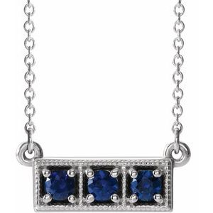 Collier trois pierres en or blanc 14 carats et saphirs bleus de laboratoire, 40-45 cm
