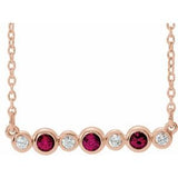 Collier en or rose 14 carats serti clos de rubis naturels et de diamants naturels (0,08 carat au total), 40-45 cm (16-18 pouces).