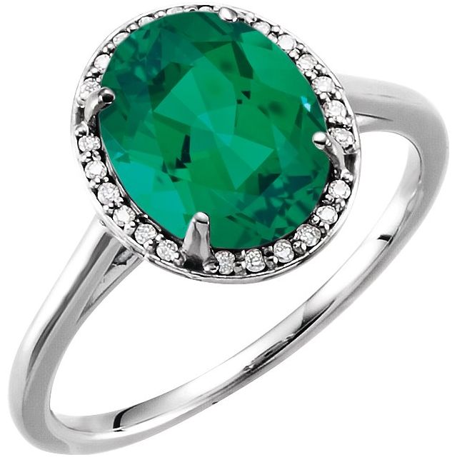 Bague en or 14 carats sertie d'une émeraude de laboratoire blanche de 10 x 8 mm et de diamants naturels (0,06 carat au total).