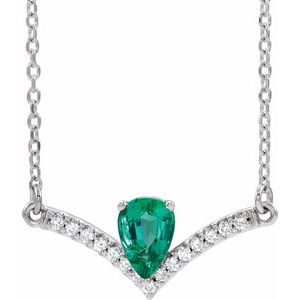 Collier en platine avec émeraude de laboratoire et diamants naturels (0,06 carat au total), 40,6 cm (16 pouces).