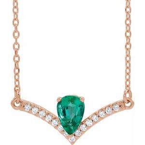 Collier de 45,7 cm (18 pouces) en or rose 14 carats, orné d'une émeraude naturelle et de diamants naturels (0,06 carat au total).