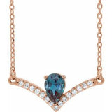 Collier de 40 cm (16 pouces) en or rose 14 carats avec alexandrite de laboratoire et diamants naturels (0,06 carat au total).