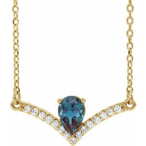 Collier de 45,7 cm (18 pouces) en or 14 carats, orné d'alexandrite de laboratoire jaune et de diamants naturels (0,06 carat au total).