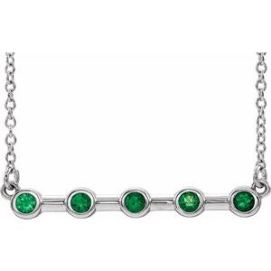 Collier en argent sterling serti clos d'une émeraude naturelle, 45,7 cm (18 pouces).