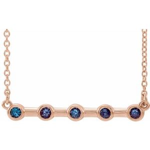 Collier de 40 cm (16 pouces) en or rose 14 carats serti clos d'alexandrite de laboratoire.