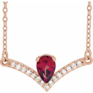 Collier de 40 cm (16 pouces) en or rose 14 carats, grenat naturel du Mozambique et diamants naturels (0,06 carat au total).