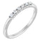 Bague empilable en or blanc 14 carats sertie de diamants naturels (0,25 carat au total)