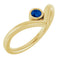 Bague en V sertie d'un saphir bleu cultivé en laboratoire et or jaune 14 carats