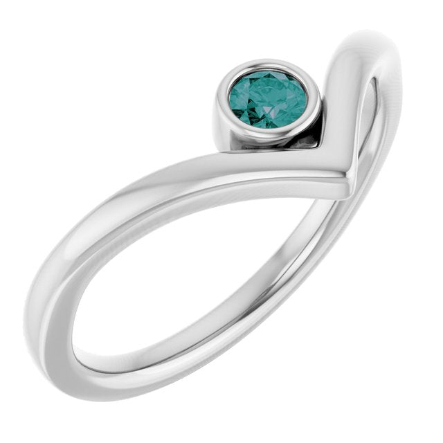 Bague en V sertie d'alexandrite blanche 14 carats de synthèse