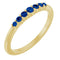 Bague empilable en or jaune 14 carats et saphir bleu naturel