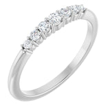 Bague empilable en platine sertie de diamants naturels (0,25 carat au total)