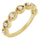 Bague empilable en or jaune 14 carats et saphir blanc naturel