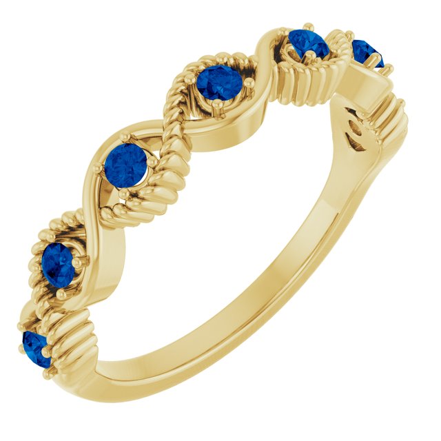 Bague empilable en or jaune 14 carats et saphir bleu de laboratoire