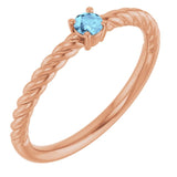 Bague solitaire en or rose 14 carats avec aigue-marine naturelle de 3 mm, sertie sur corde.