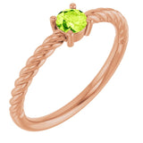 Bague solitaire corde en or rose 14 carats avec péridot naturel de 4 mm