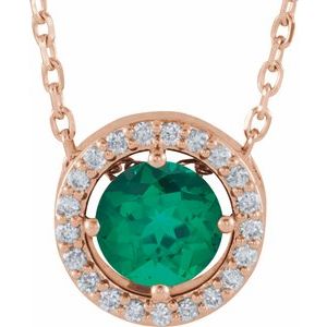 Collier de style halo de 40 cm (16 pouces) en or rose 14 carats, orné d'une émeraude de laboratoire et de diamants naturels (0,05 carat au total).