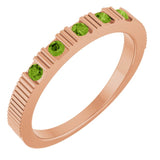 Bague empilable en or rose 14 carats et péridot naturel