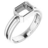 Bague sertie d'une émeraude blanche 14K X1 de 7x5 mm