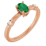 Bague en or 14 carats avec émeraude de laboratoire rose et diamants naturels (0,05 carat au total).