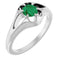 Bague Belcher en or blanc 14 carats avec émeraude naturelle.