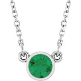 Collier solitaire en émeraude blanche 14 carats de laboratoire, 40 cm (16 pouces).