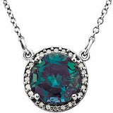 Collier de 40 cm (16 pouces) en or blanc 14 carats, orné d'une alexandrite de laboratoire de 8 mm et de diamants naturels (0,05 carat au total).