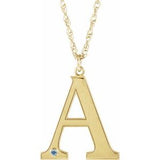 Collier en argent sterling plaqué or jaune 14 carats avec initiale A en imitation aigue-marine gravable, 45,7 cm (18 pouces).