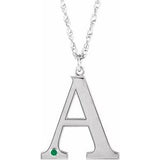 Collier en or blanc 10 carats avec émeraude d'imitation personnalisable et initiale A, 45,7 cm (18 pouces).
