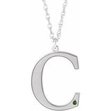 Collier en argent sterling rhodié avec initiale C en péridot d'imitation gravable, 45,7 cm (18 pouces).