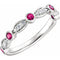 Bague en or 14 carats sertie d'un rubis blanc naturel et de diamants naturels (0,25 carat au total).