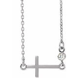 Collier en platine serti de diamants naturels (0,03 carat au total), monture croix, 40-45 cm (16-18 pouces).