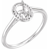 Bague de montage ovale style halo 7x5 mm en or blanc 14 carats