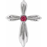 Pendentif croix en or blanc 14 carats avec rubis naturel