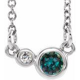Collier semi-serti de 40 cm (16 pouces) en or 14 carats, orné d'alexandrite blanche naturelle et de diamants naturels (0,02 carat au total).