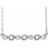 Collier en or blanc 14 carats serti clos semi-clos de diamants naturels (0,08 carat au total), 40 à 45 cm (16 à 18 pouces).