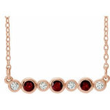 Collier en or rose 14 carats serti clos de grenat naturel du Mozambique et de diamants naturels (0,08 carat au total), 40-45 cm