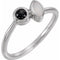 Bague en or blanc 14 carats, opale blanche naturelle et onyx noir naturel