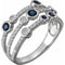 Bague en or blanc 14 carats, saphir bleu naturel et diamants naturels (3/8 carat au total).