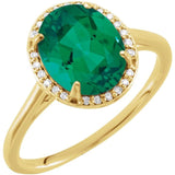 Bague en or jaune 14 carats avec émeraude de laboratoire de 10 x 8 mm et diamants naturels (0,06 carat au total).