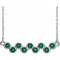 Collier en platine serti clos d'une émeraude naturelle, 40-45 cm