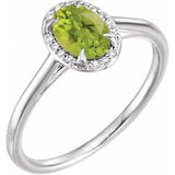 Bague en or blanc 14 carats avec péridot naturel de 7 x 5 mm et diamants naturels (0,03 carat au total).