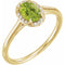 Bague en or jaune 14 carats avec péridot naturel de 7 x 5 mm et diamants naturels (0,03 carat au total).