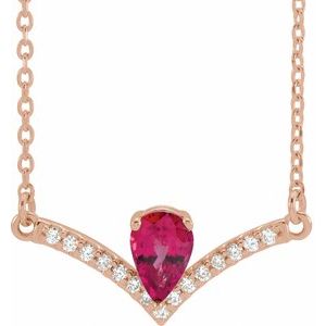 Collier de 45,7 cm (18 pouces) en or rose 14 carats serti d'un rubis de laboratoire rose et de diamants naturels (0,06 carat au total).